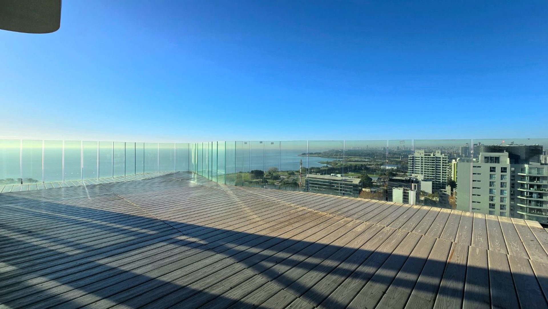 VENTA PENTHOUSE EN TORRE VIEW VICENTE LOPEZ 8 AMBIENTES VISTA AL RIO — foto 4